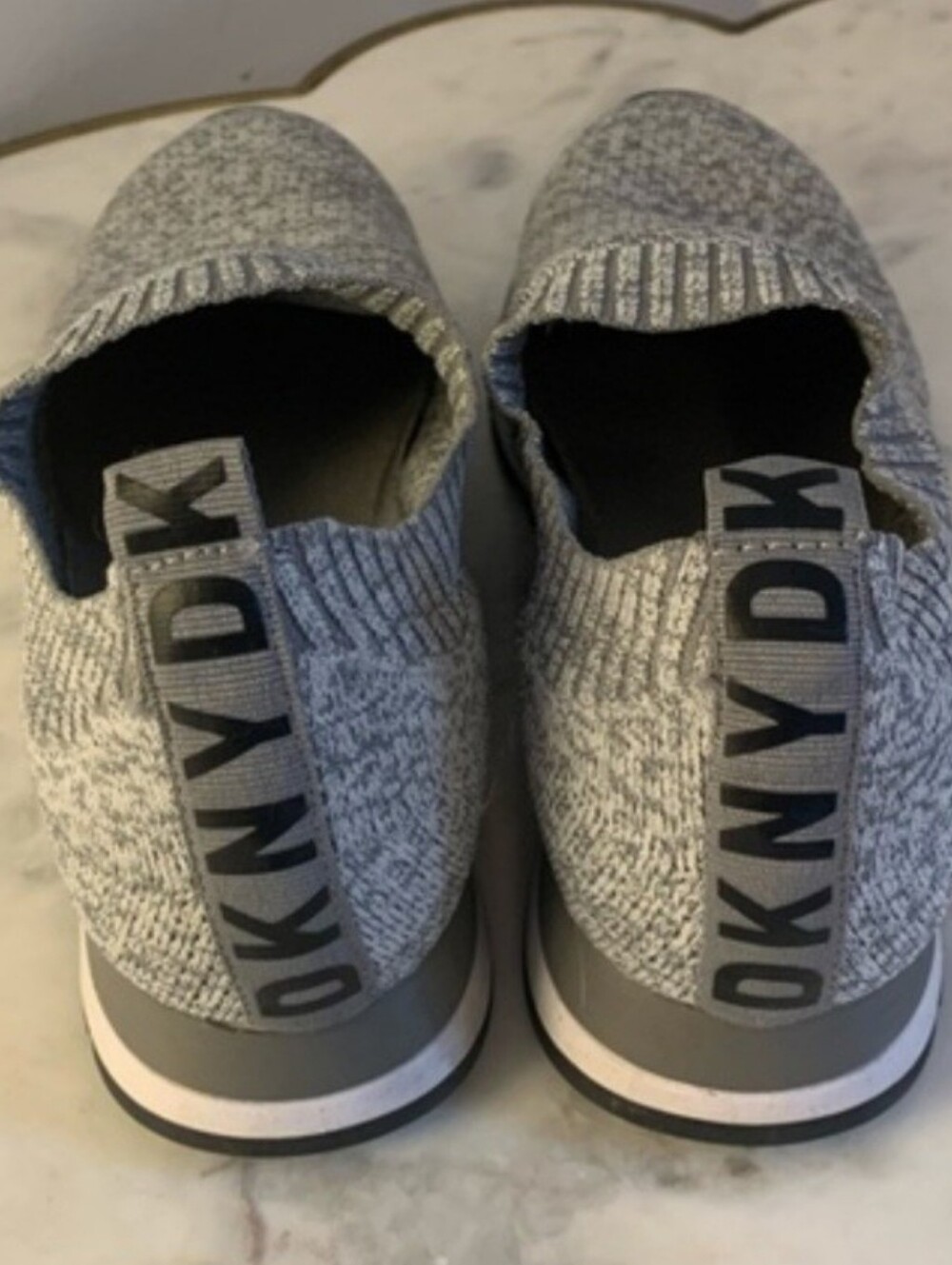 DKNY SLIP ON SHOES SZ 7.5